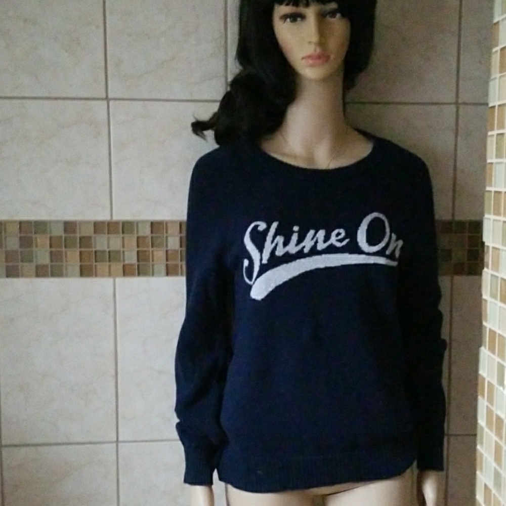 Gap sweater